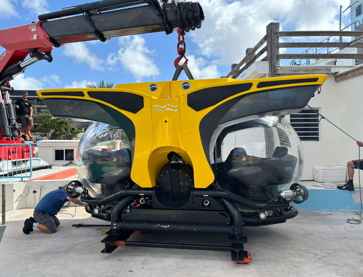 Rear three-quarter view of the yellow submersible